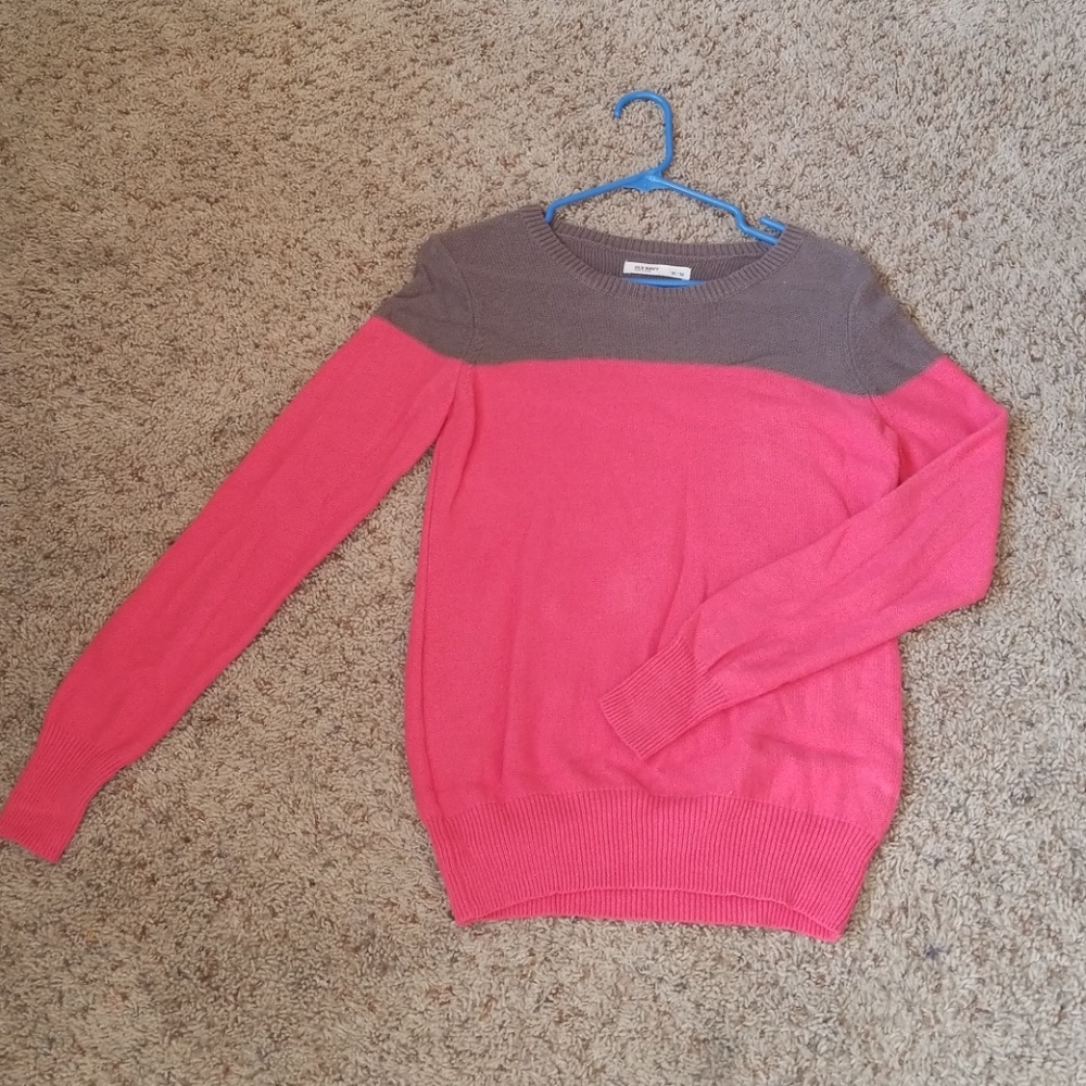 Old navy sweater